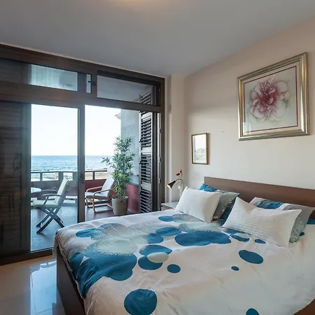 Front Line With Fantastic Terrace. Апартаменты