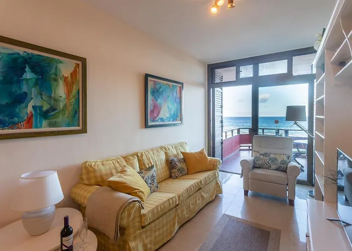 Front Line With Fantastic Terrace. Apartment Telde