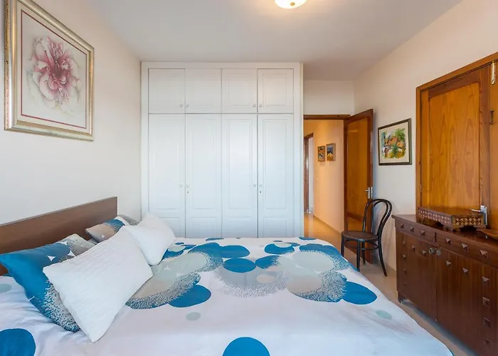 Front Line With Fantastic Terrace. *