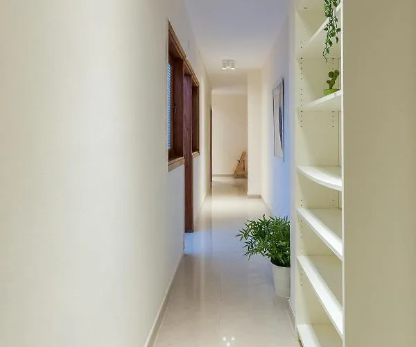 Front Line With Fantastic Terrace. *