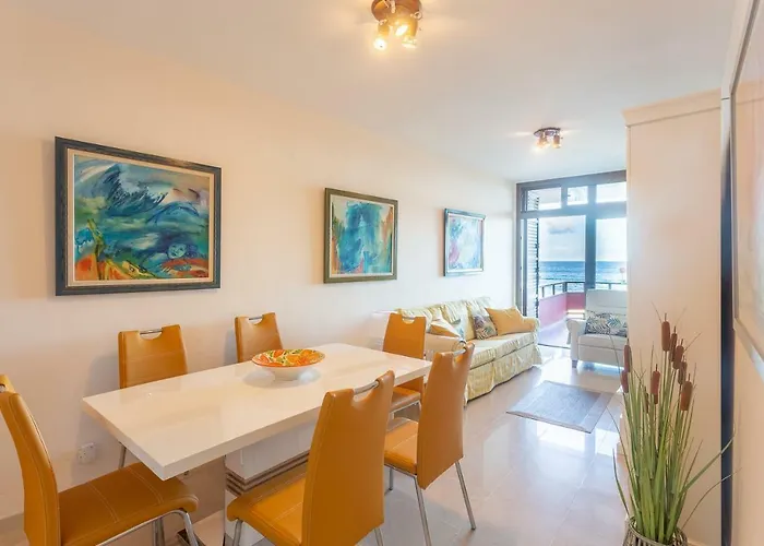 Front Line With Fantastic Terrace. Apartment Telde