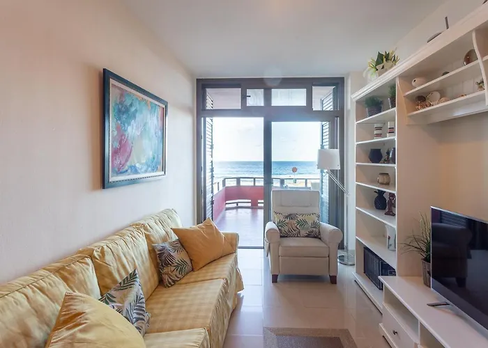 Front Line With Fantastic Terrace.